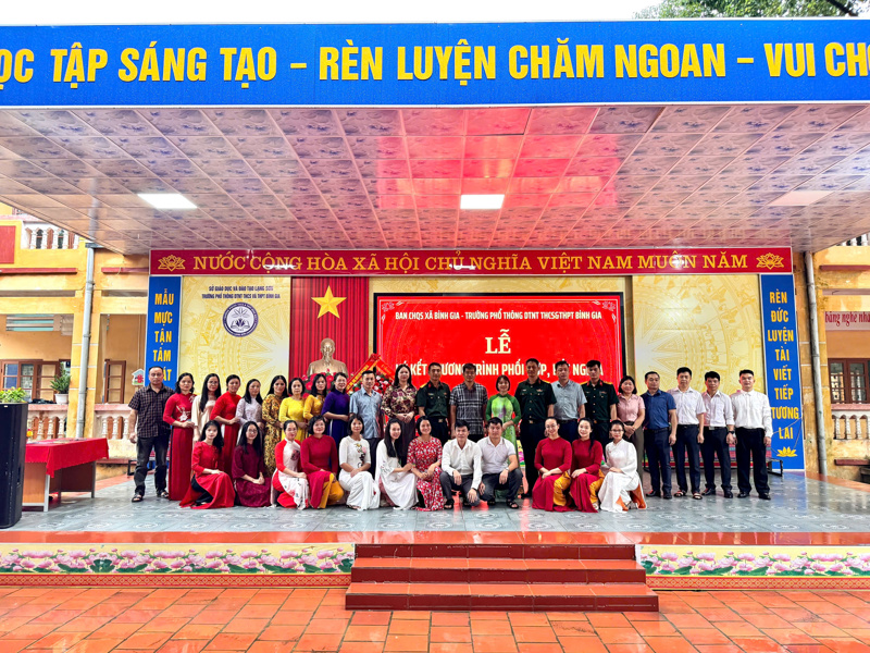 Lễ ký kết chương trình phối hợp, kết nghĩa giữa Ban chỉ huy quân sự xã Bình Gia và Trường PT DTNT THCS &amp; THPT Bình Gia
