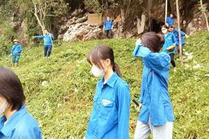 Hỗ trợ người dân đăng ký tài khoản dịch vụ công trực tuyến tại bộ phận 1 cửa và tình nguyện