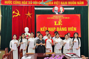 Lễ kết nạp đảng viên mới - Dấu mốc đáng tự hào