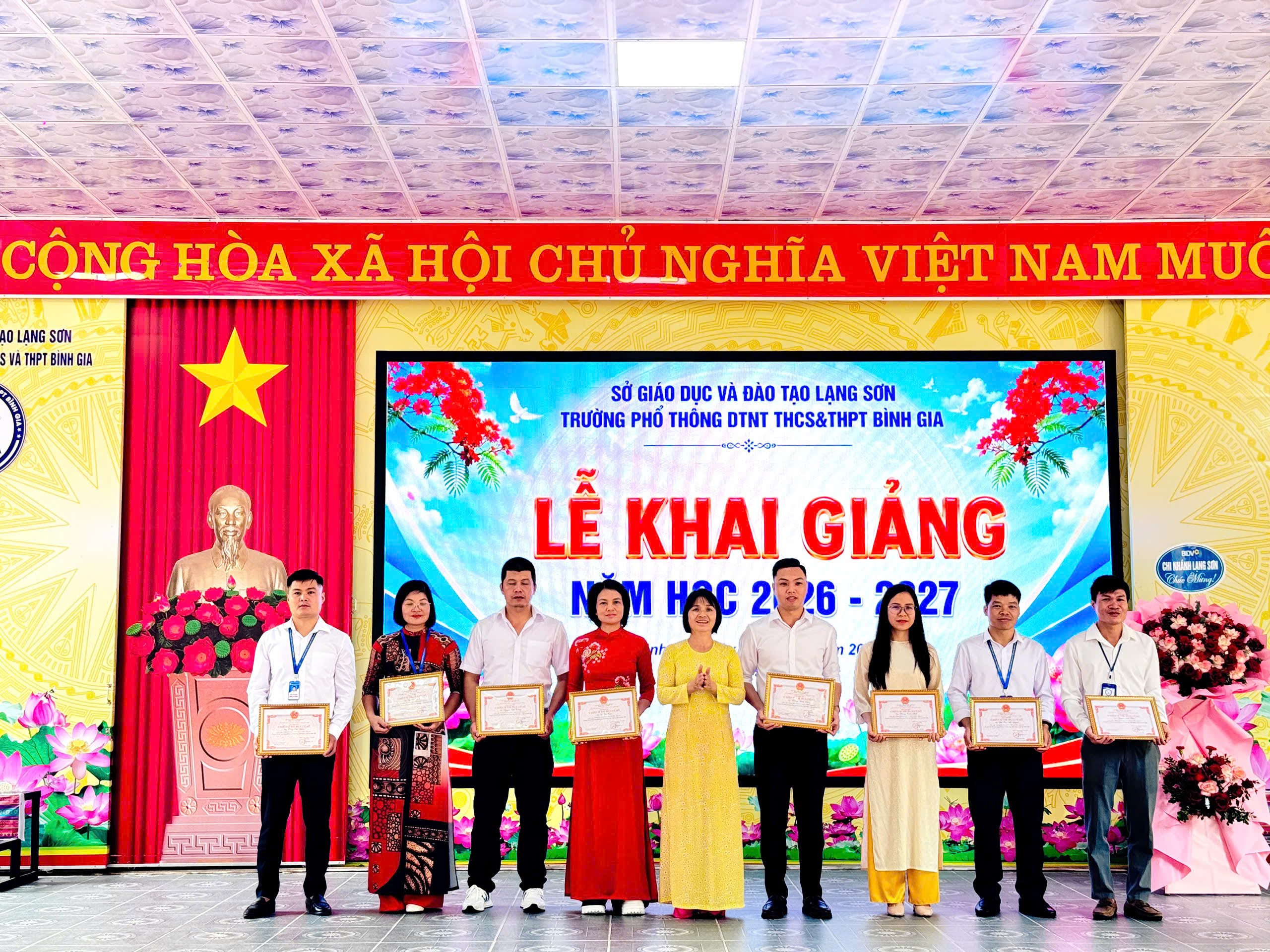 Rộn ràng ngày hội khai trường, chào đón  năm học 2026–2027